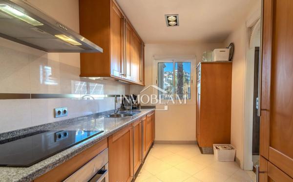 Piso en venta en Calle Aries, Marbella
 photo 3