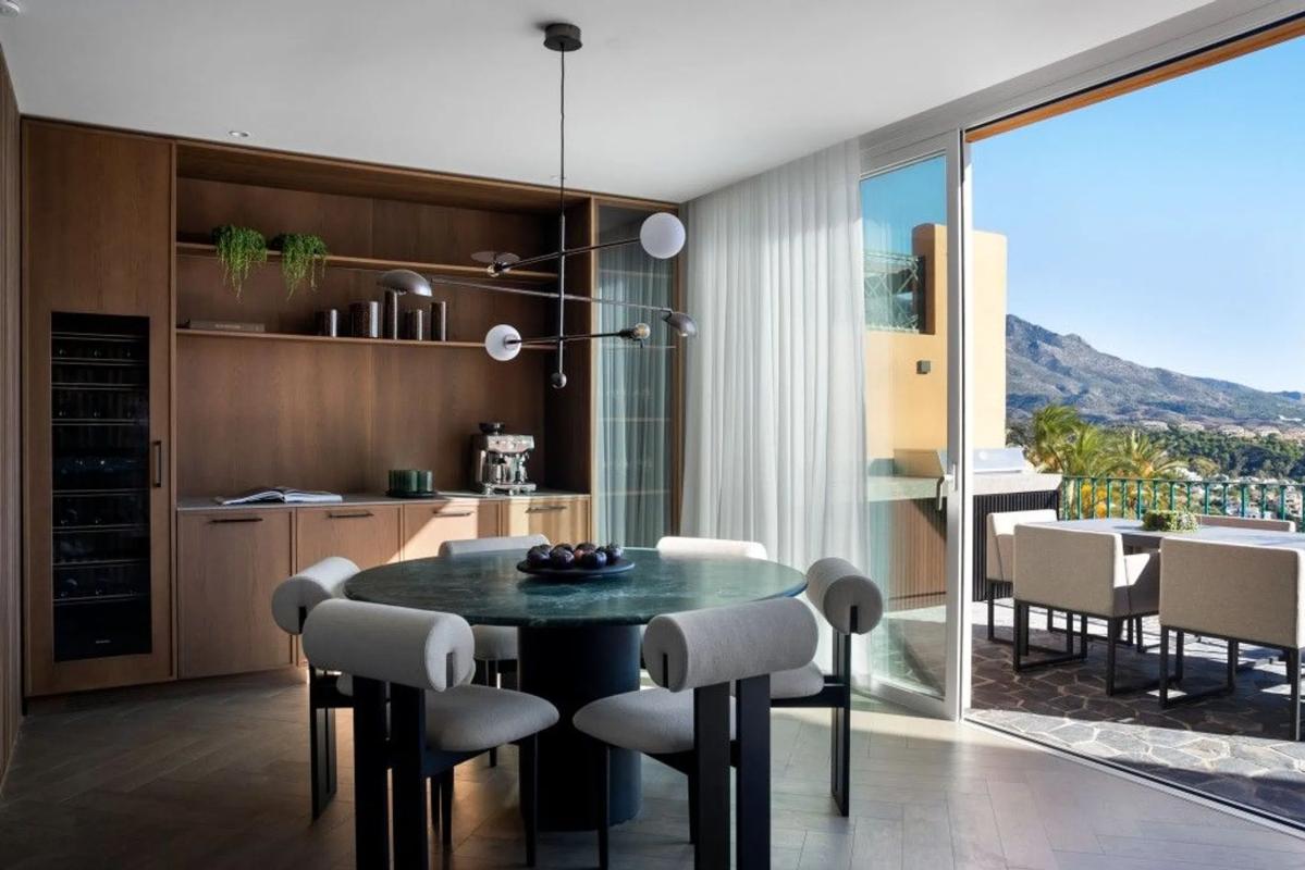Duplex sale in Barrio Los Naranjos, Marbella photo 4