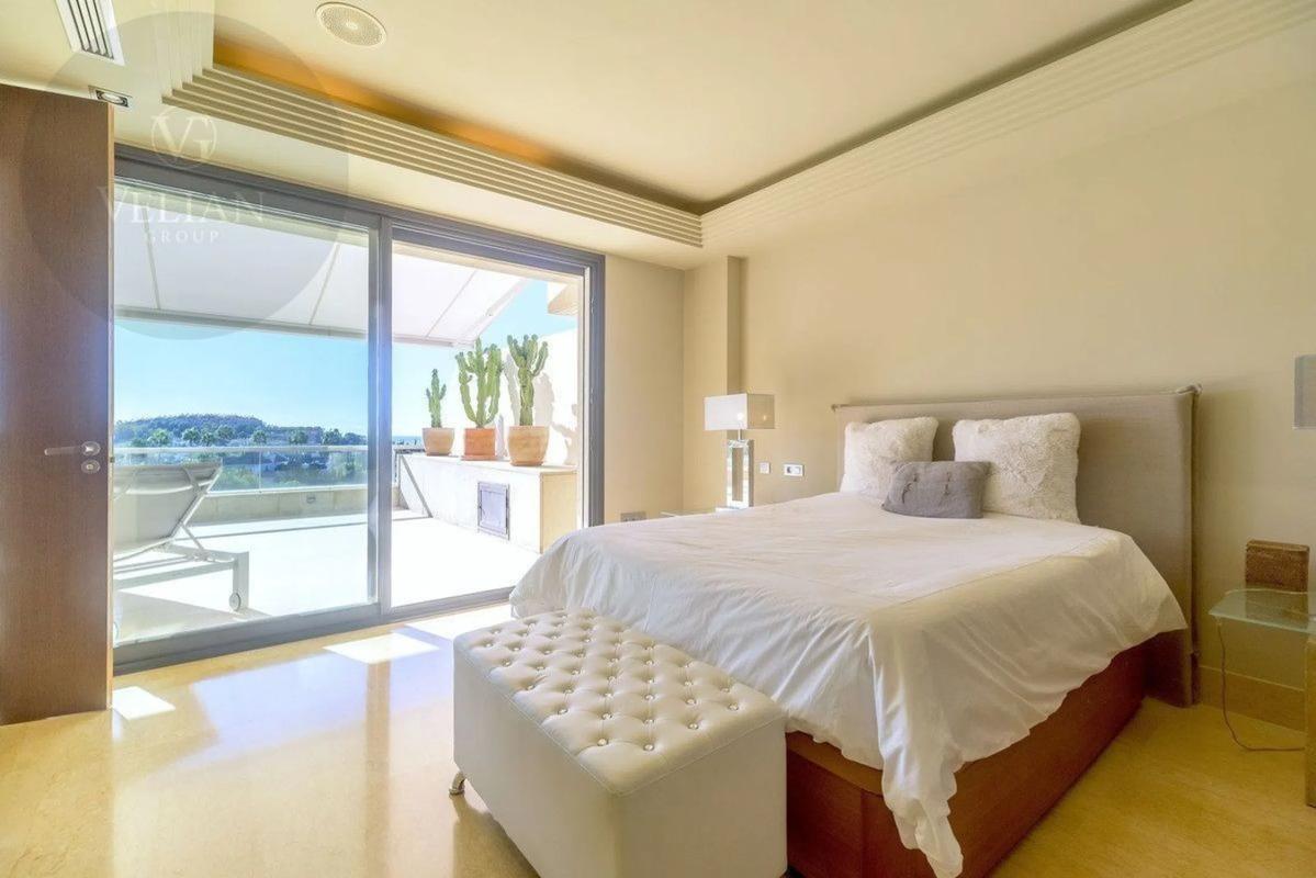 Venta de piso en Nueva andalucia, Marbella
photo 2