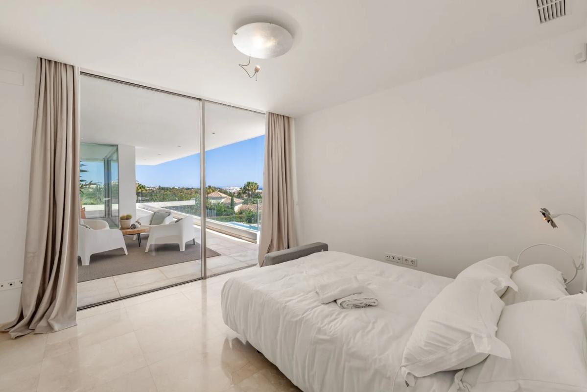 Venta de chalet independiente en Calle Osa Menor 2G, Marbella
photo 3
