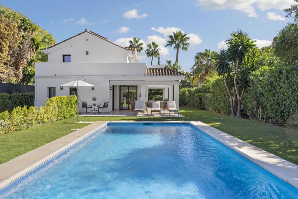 Venta de chalet independiente en Barrio Los Naranjos, Marbella
photo 3