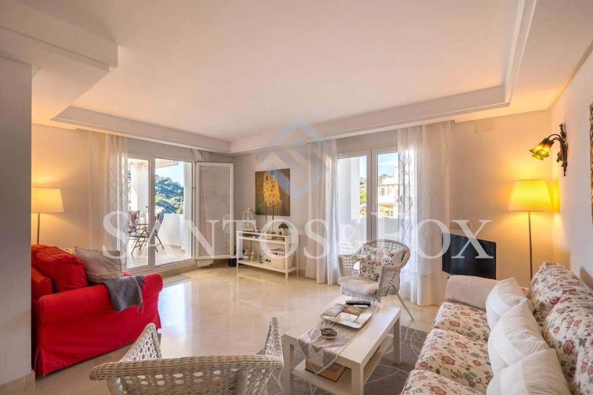 Venta de piso en Barrio Los Naranjos, Marbella
photo 2
