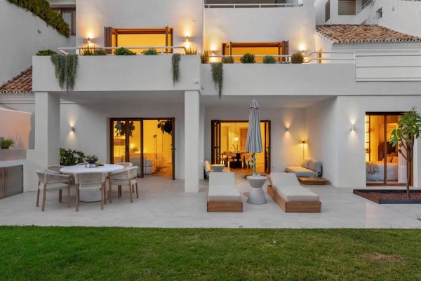 Duplex en venta en Alcores del Golf, Marbella photo 1