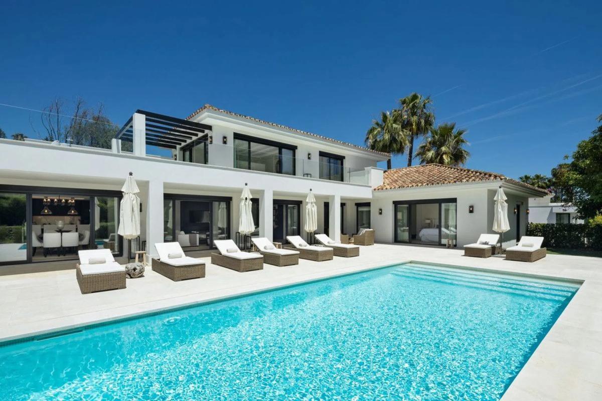 Sale of independent chalet in Calle Auriga, Marbella
 photo 2
