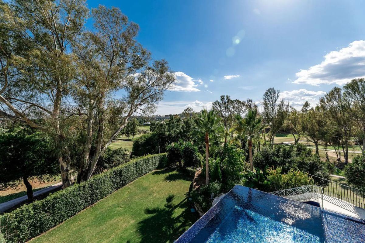 Sale of independent chalet in Calle Hydra, Marbella
 photo 2