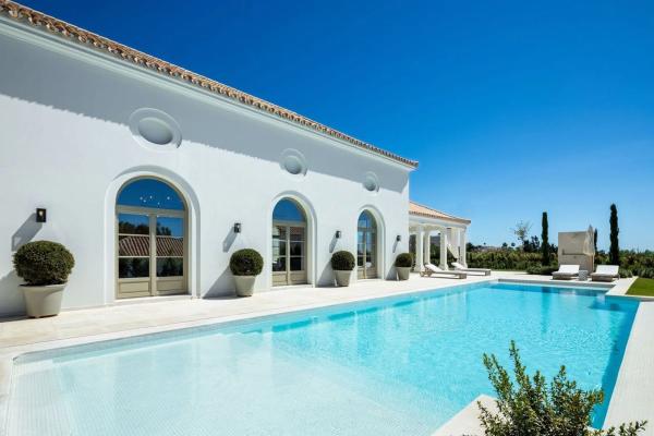 Chalet independiente en venta en Calle Orión, Marbella
 photo 1