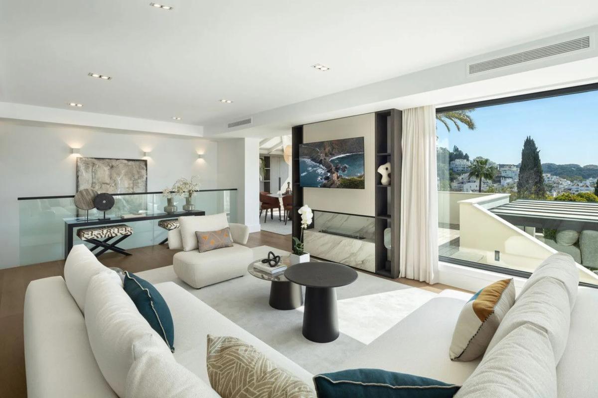 Venta de chalet independiente en Calle Pléyades, Marbella
photo 1