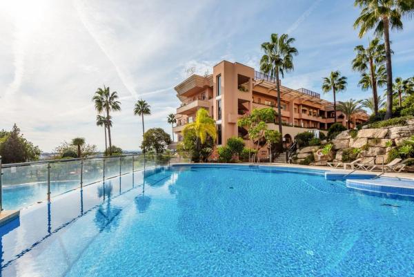 Venta de piso en Avenida Calderón de la Barca, Marbella
photo 1