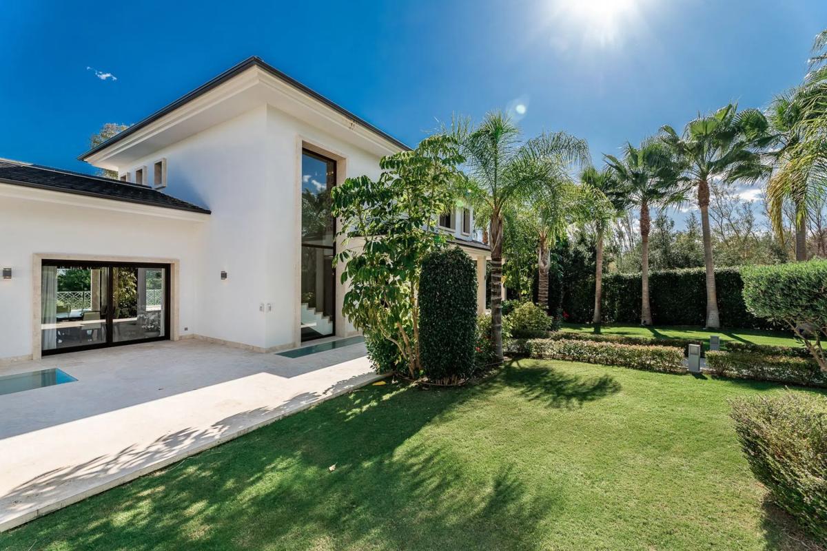 Sale of independent chalet in Calle Ganimedes, Marbella
 photo 5