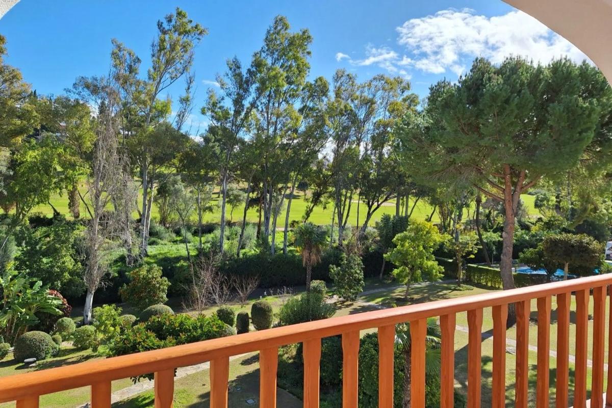 Venta de ático en Barrio Los Naranjos, Marbella photo 3