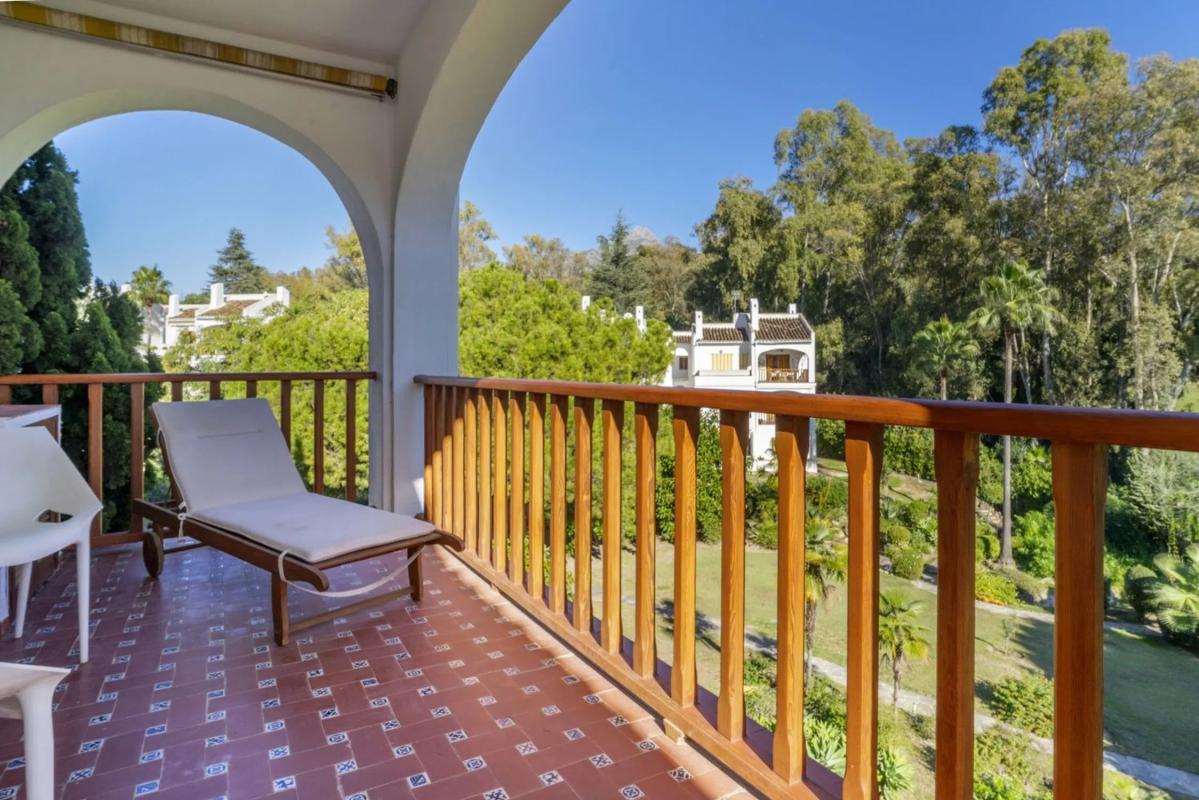 Venta de ático en Barrio Los Naranjos, Marbella photo 4