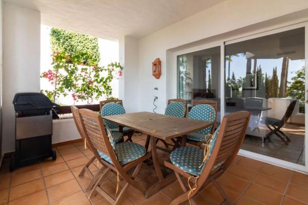 Venta de piso en Urbanización Aloha Lake, Marbella
photo 1