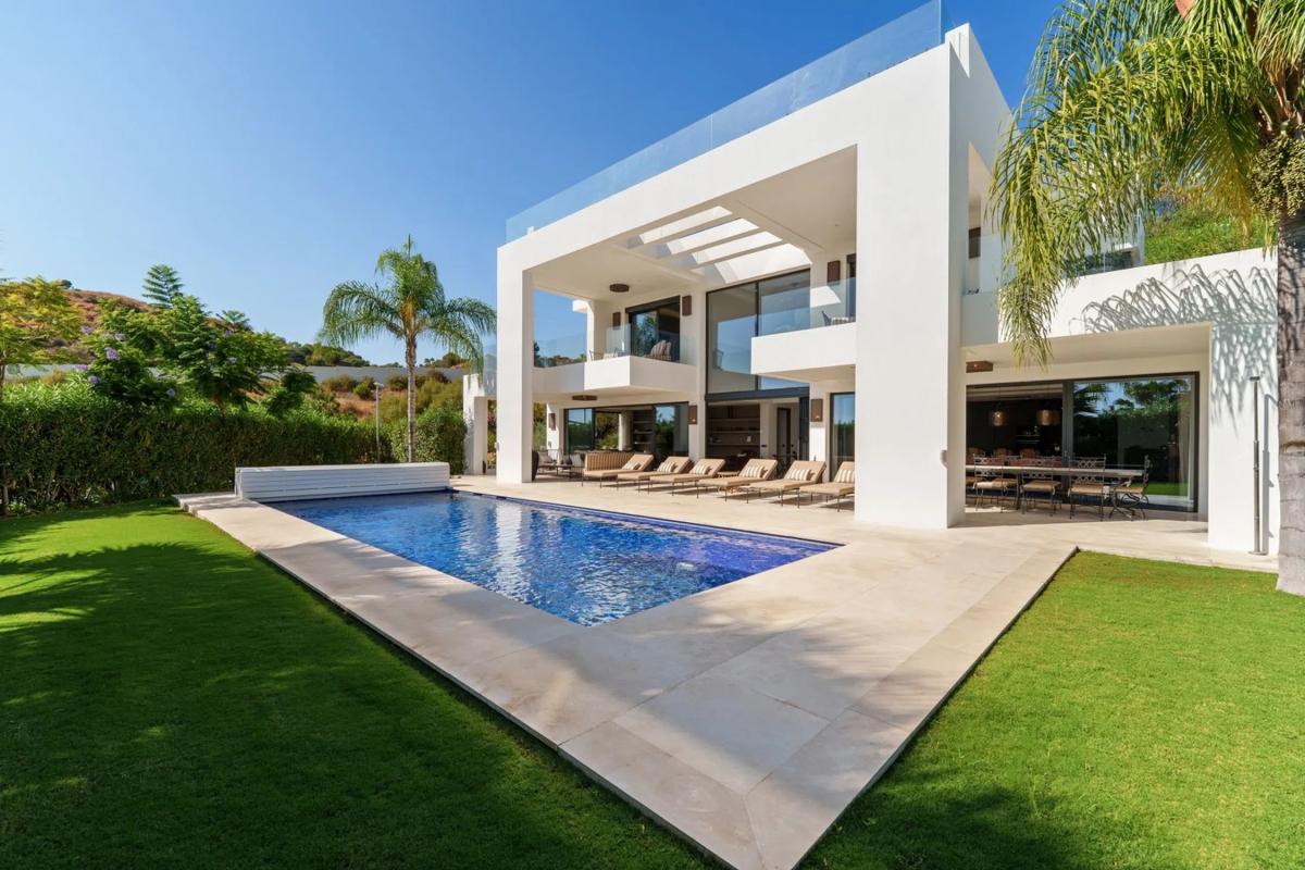 Venta de chalet independiente en Calle Haza del Conde, 4 C, Marbella
photo 1