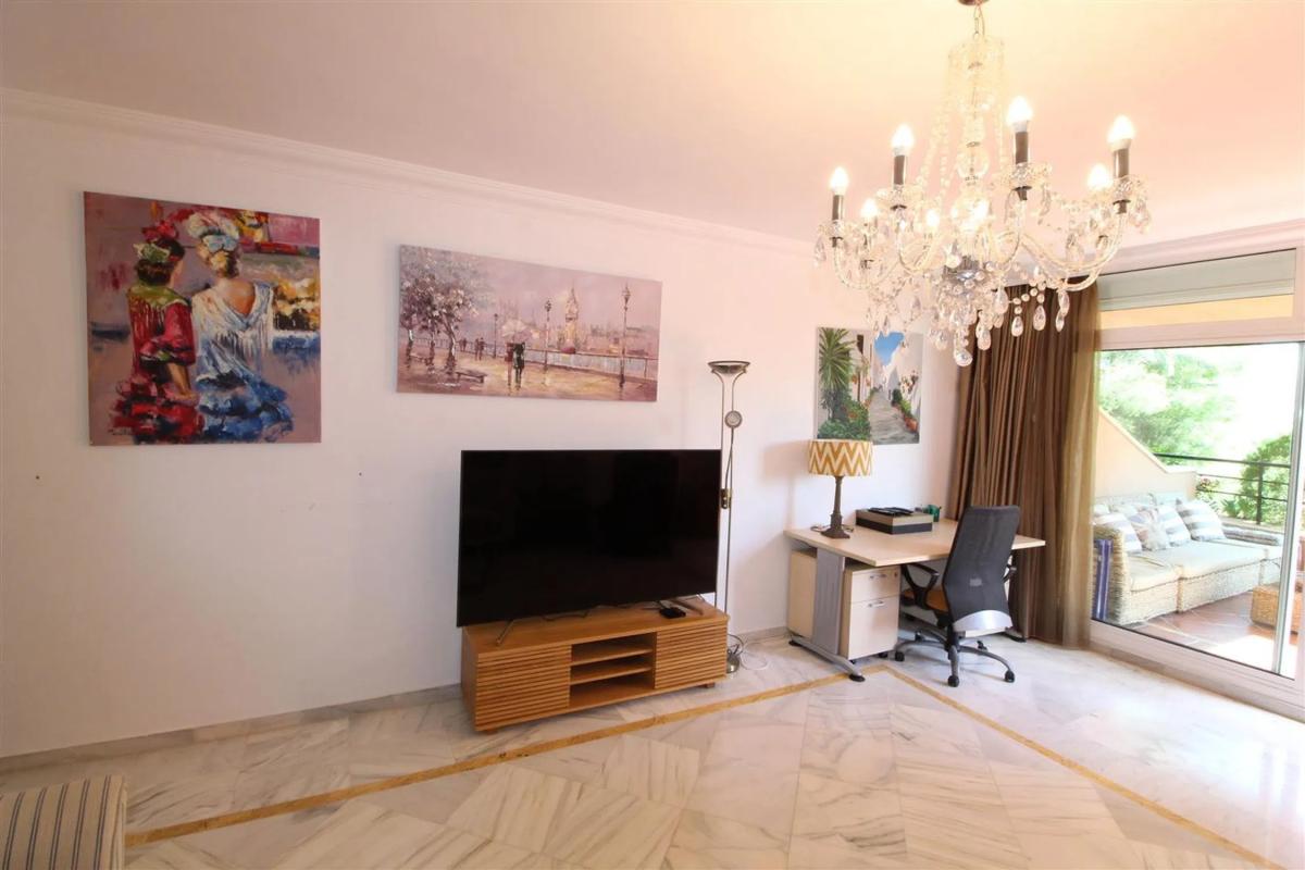 Venta de piso en Urbanizacion N Andalucia 1F, Marbella
 photo 2