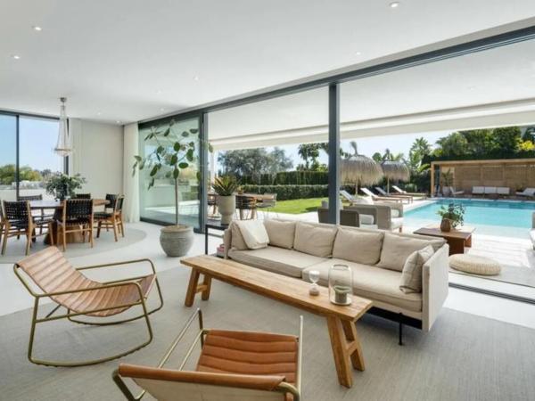 Chalet independiente en venta en Calle Osa Menor 2G, Marbella
 photo 4