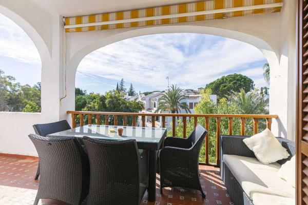 Ático en venta en  Barrio Los Naranjos, Marbella photo 1