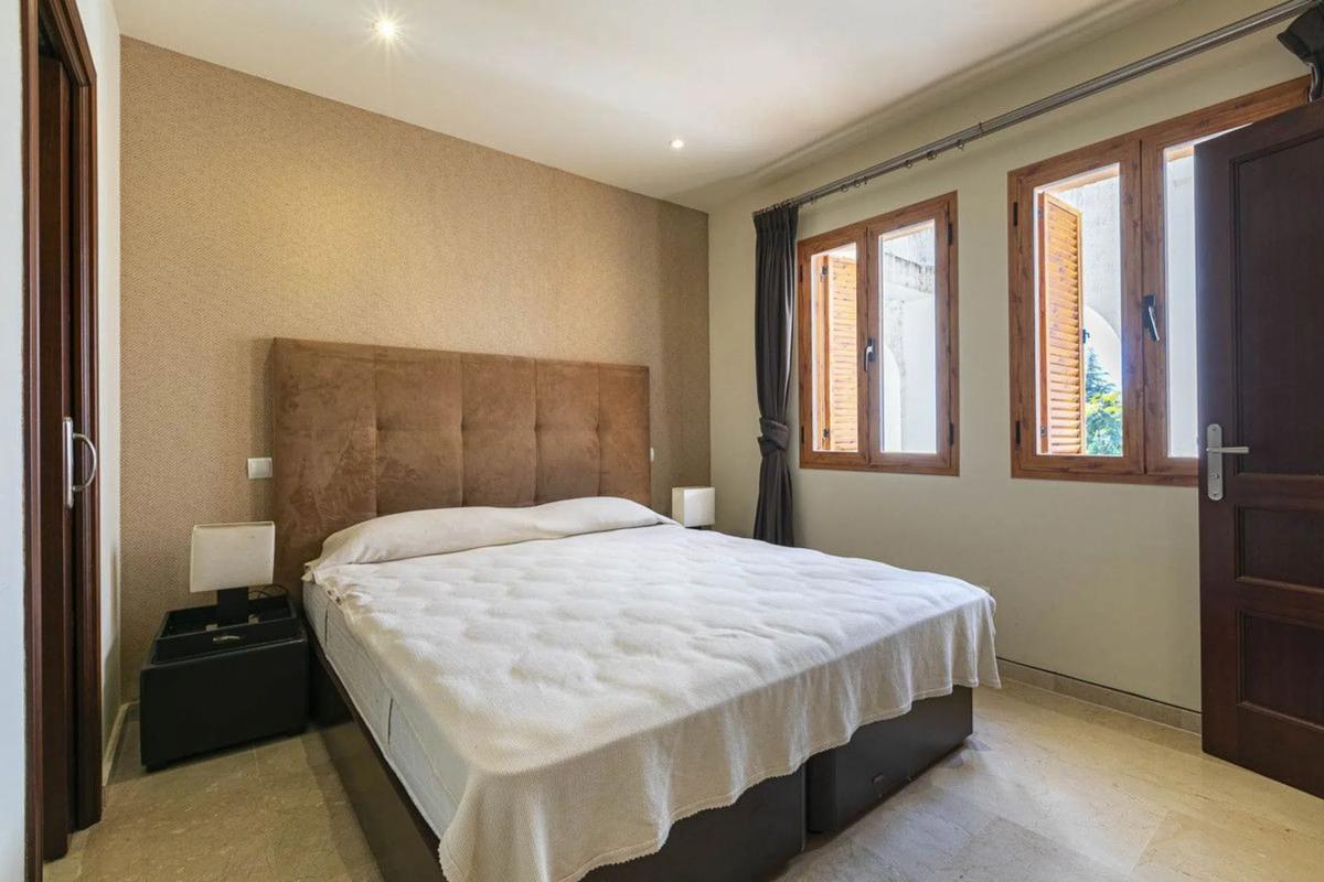 Продажа пентхауса на  Barrio Los Naranjos, Марбелла photo 3