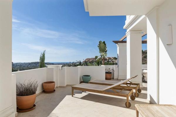 Venta de piso en Barrio Los Naranjos, Marbella
photo 1
