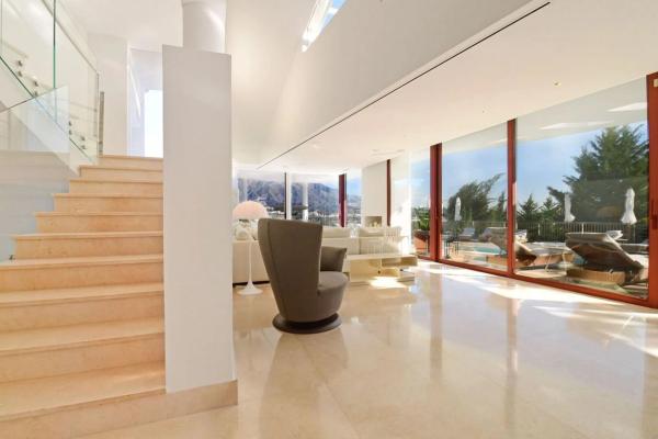 Chalet independiente en venta en Avenida Calderón de la Barca, 4 A, Marbella
 photo 4