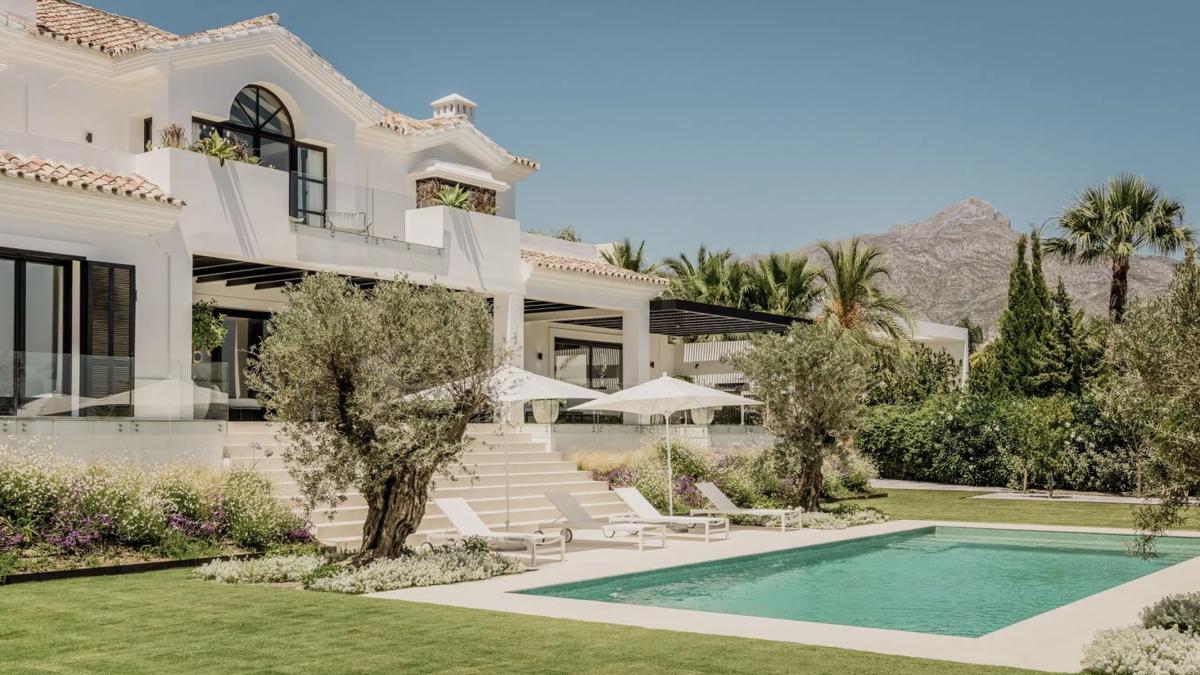 Sprzedaż niezależnego domku jednorodzinnego w Barrio Los Naranjos, Marbella photo 1