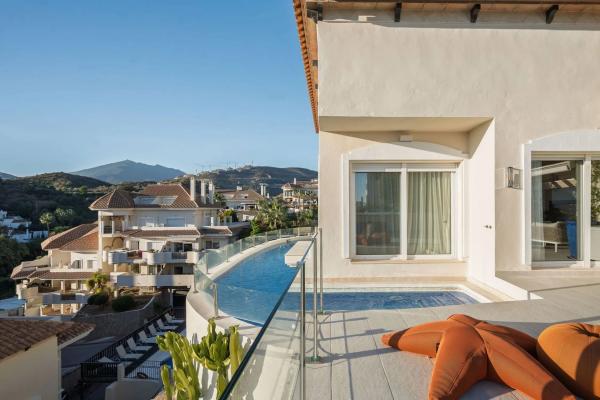 Ático en venta en  Barrio Los Naranjos, Marbella photo 4