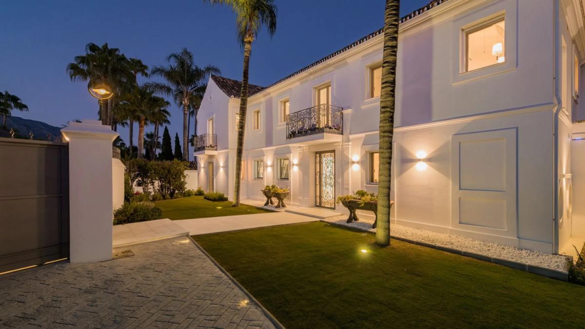 Venta de chalet independiente en Calle Pez Austral, Marbella
photo 5