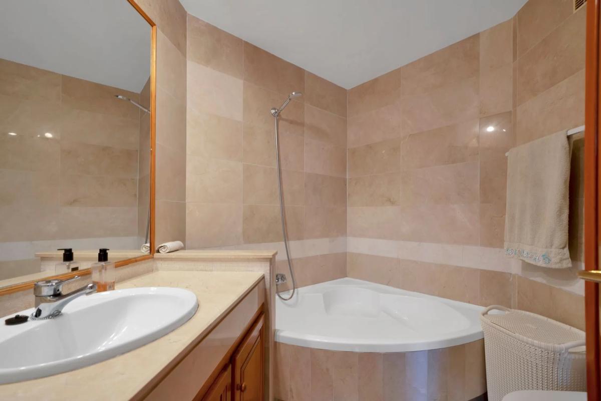 Venta de piso en Calle Tucán, 61, Marbella
photo 1