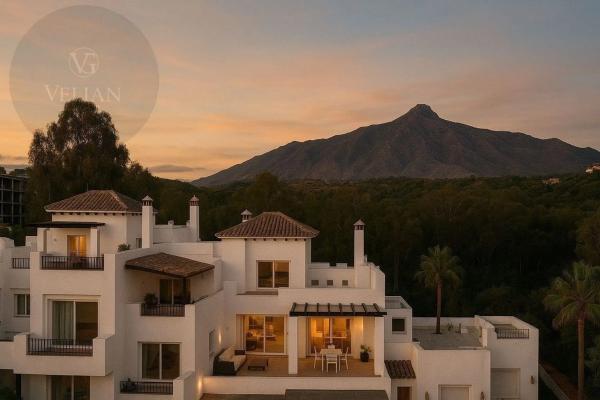 Ático en venta en  Nueva andalucia, Marbella photo 1