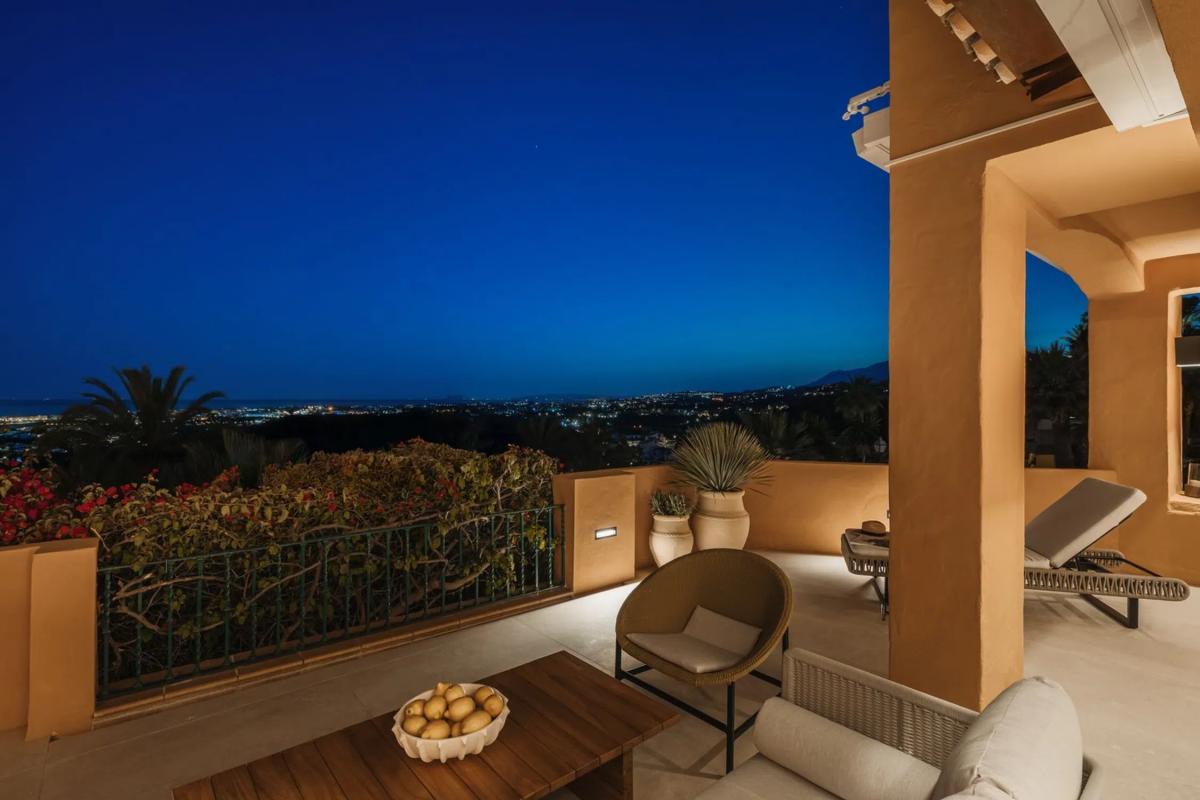 Venta de piso en Barrio Los Naranjos, Marbella
photo 2
