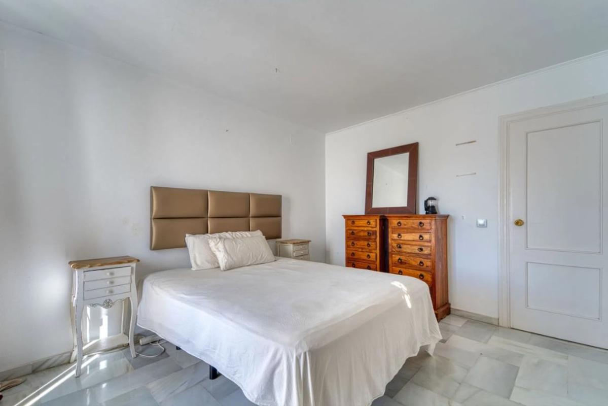 Sprzedaż niezależnego domku jednorodzinnego w Barrio Los Naranjos, Marbella photo 5
