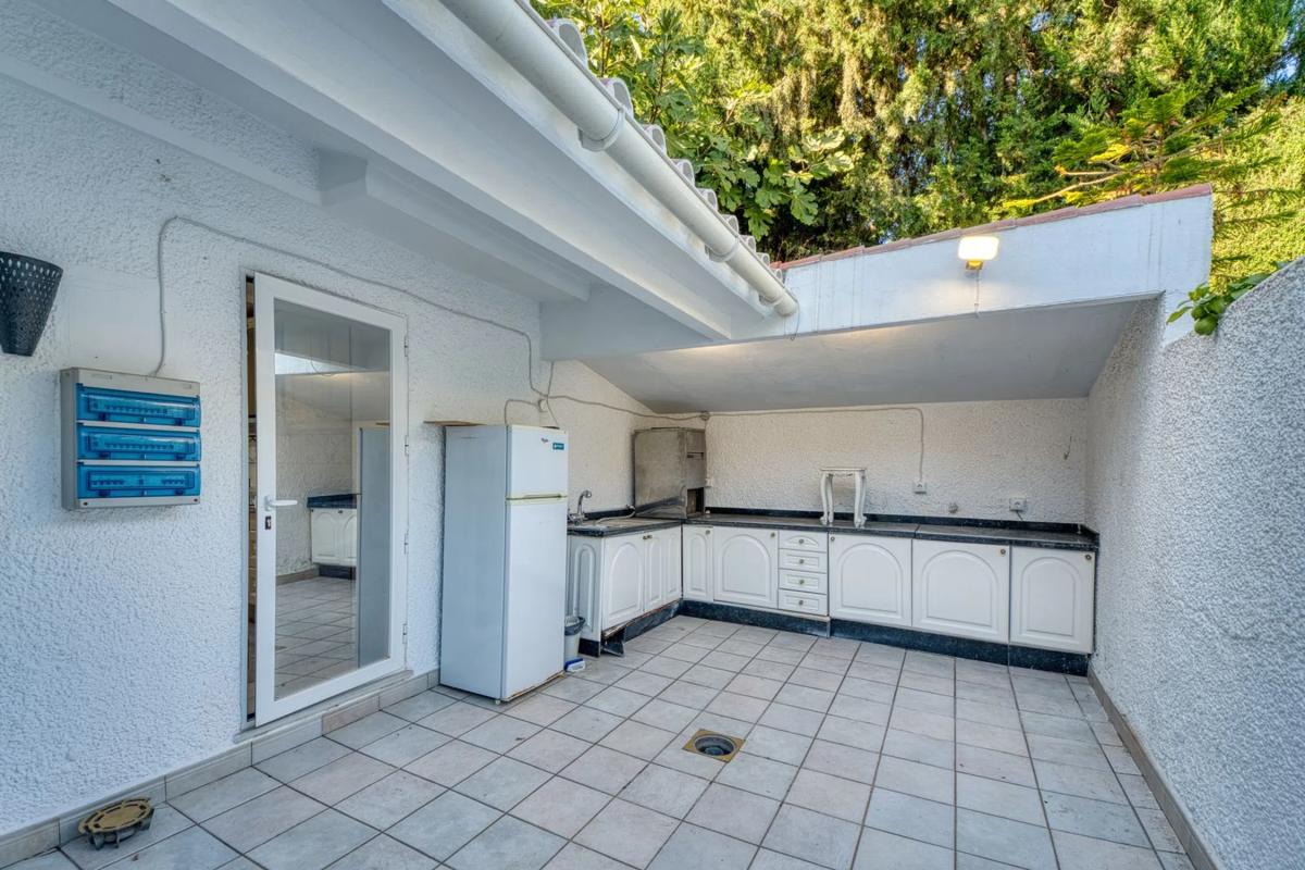 Sale of independent chalet in UR NUEVA ANDALUCIA 6L, 25, Marbella
photo 1