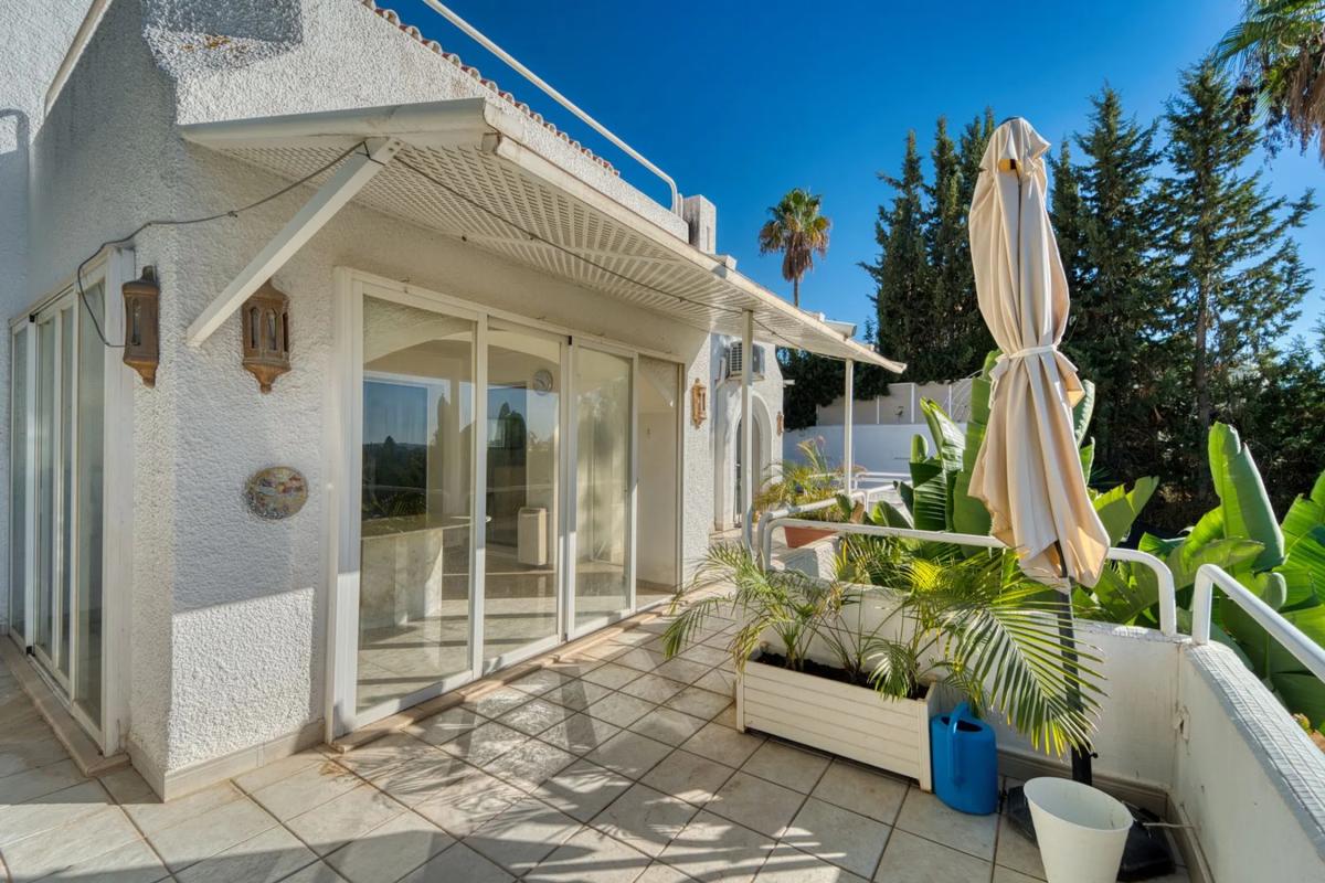 Sale of independent chalet in UR NUEVA ANDALUCIA 6L, 25, Marbella
photo 2