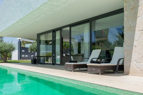 Chalet adosado en venta en  CL OSA MAYOR-NVA ANDALUCIA G , Marbella photo 1