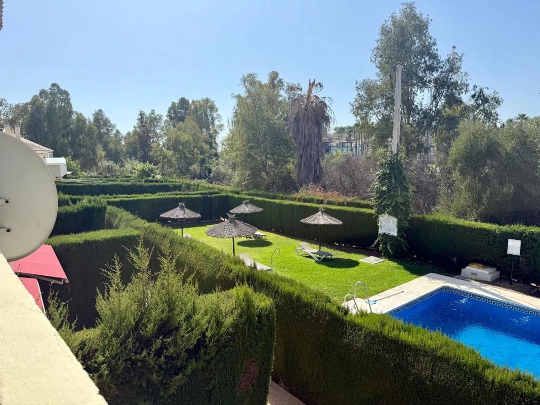Venta de chalet adosado en  CL SIRIO-NVA ANDALUCIA F , Marbella photo 4