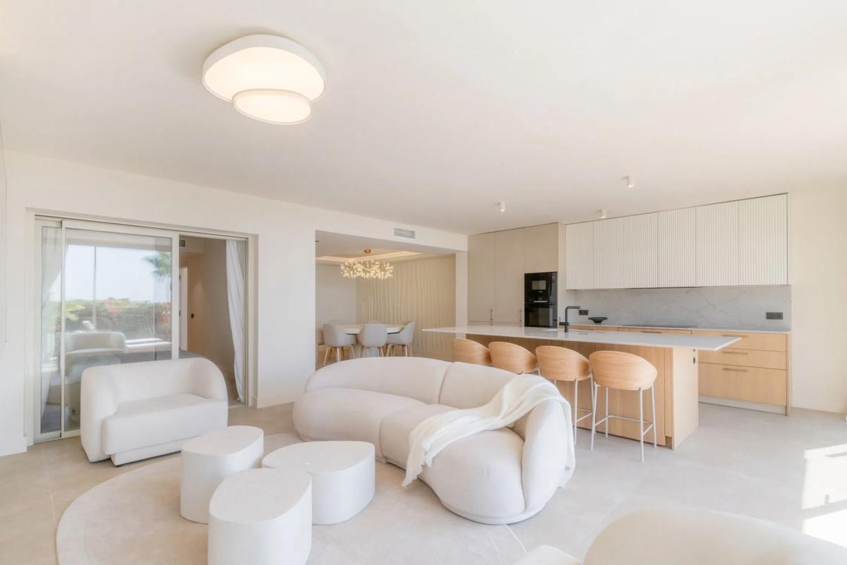 Venta de piso en Barrio Los Naranjos, Marbella
 photo 2