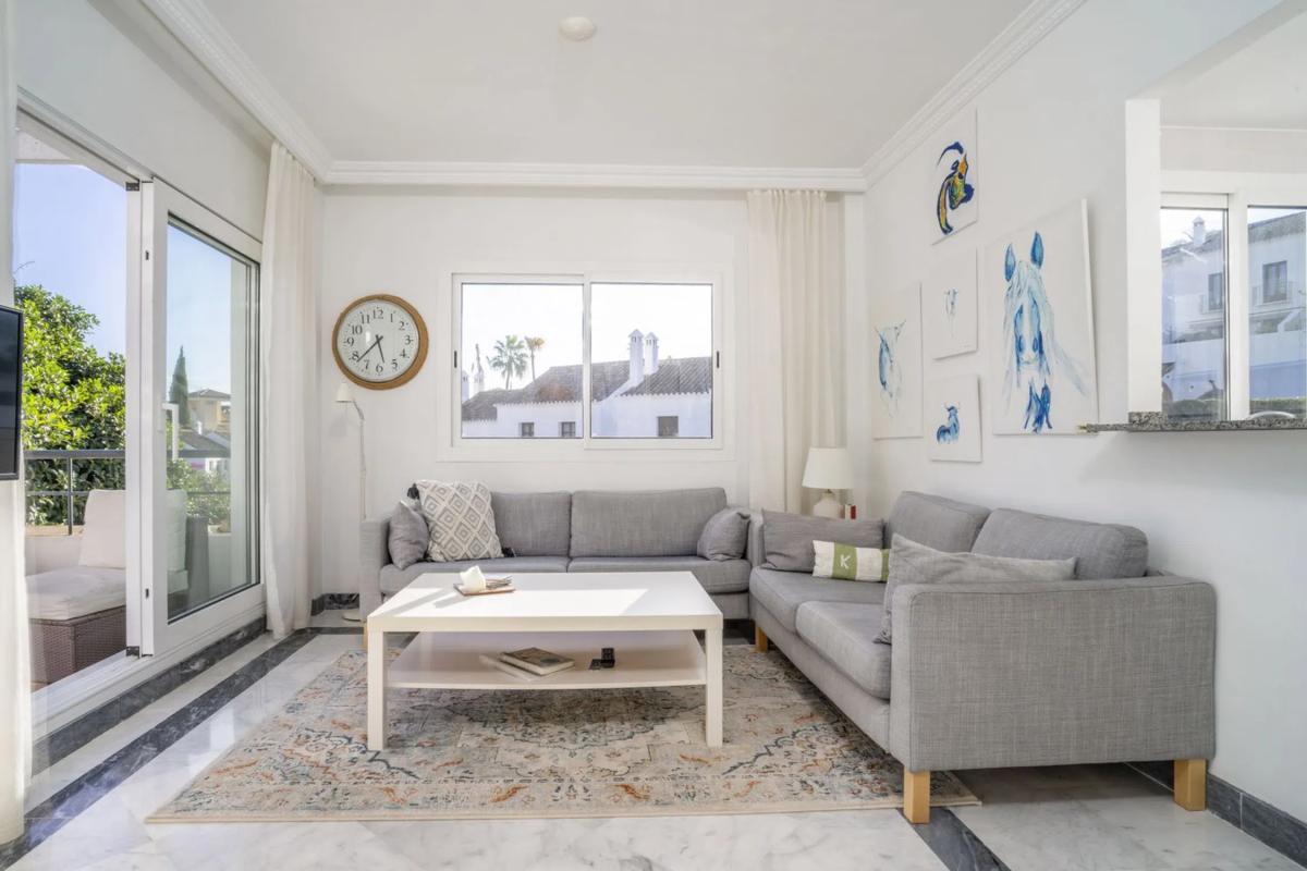 Venta de piso en Barrio Los Naranjos, Marbella
 photo 3
