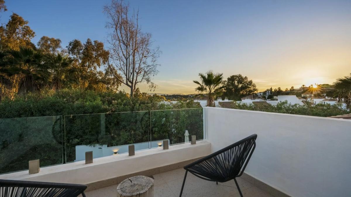 Sprzedaż niezależnego domku jednorodzinnego w Barrio Los Naranjos, Marbella photo 5