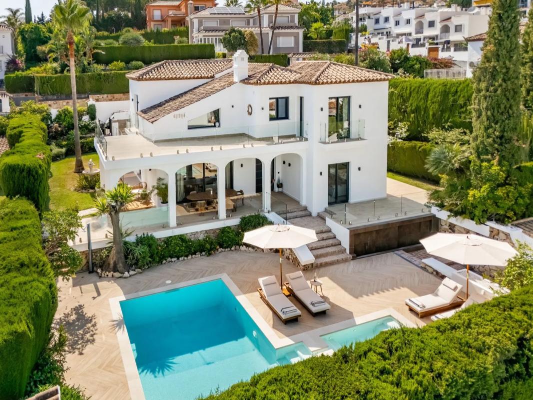 Sprzedaż niezależnego domku jednorodzinnego w Barrio Los Naranjos, Marbella photo 1