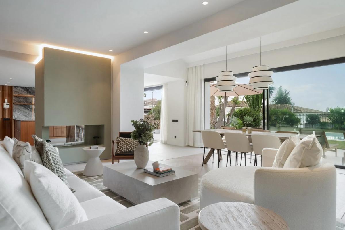 Sale of independent chalet in Barrio Los Naranjos, Marbella
photo 3