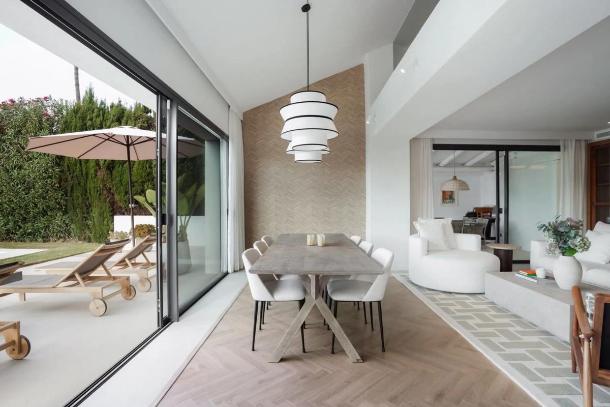 Sale of independent chalet in Barrio Los Naranjos, Marbella
photo 4