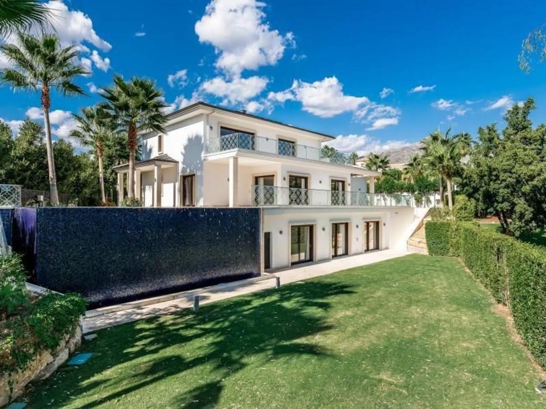 Sale of independent chalet in Calle Ganimedes, Marbella
photo 5