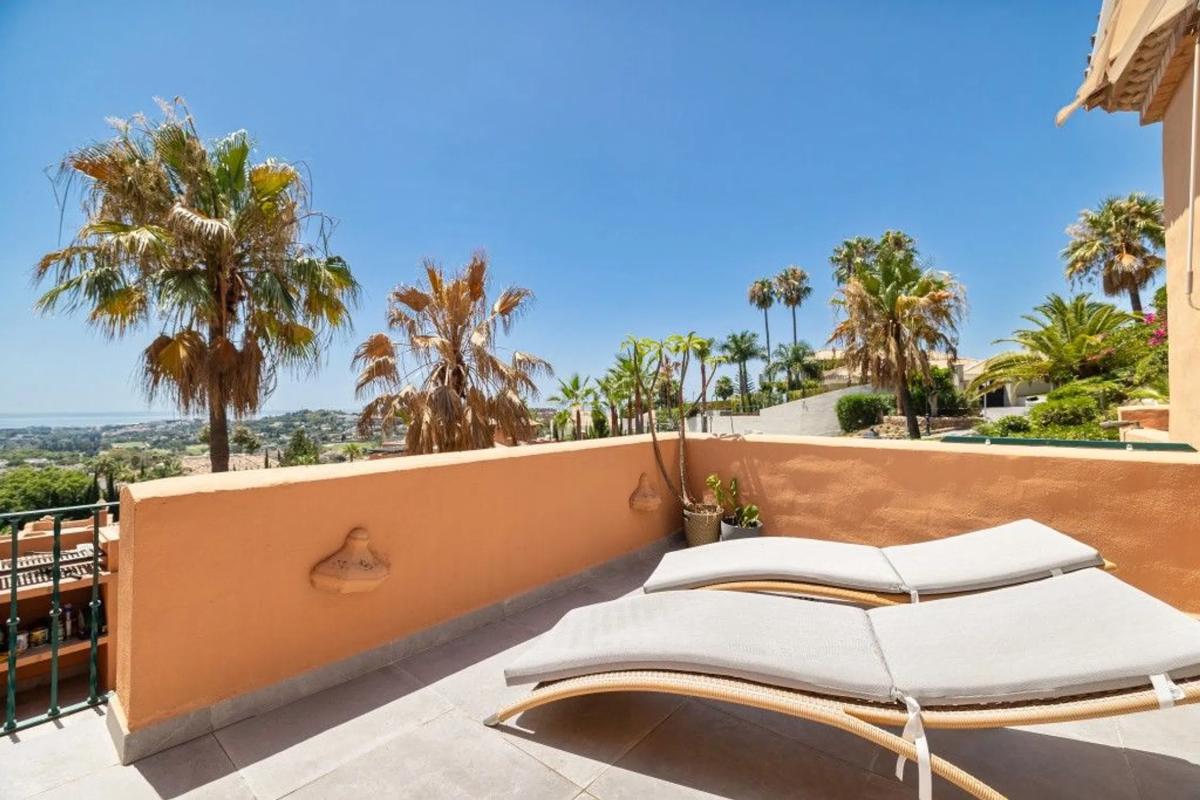 Sprzedaż poddasza w Barrio Los Naranjos, Marbella photo 5