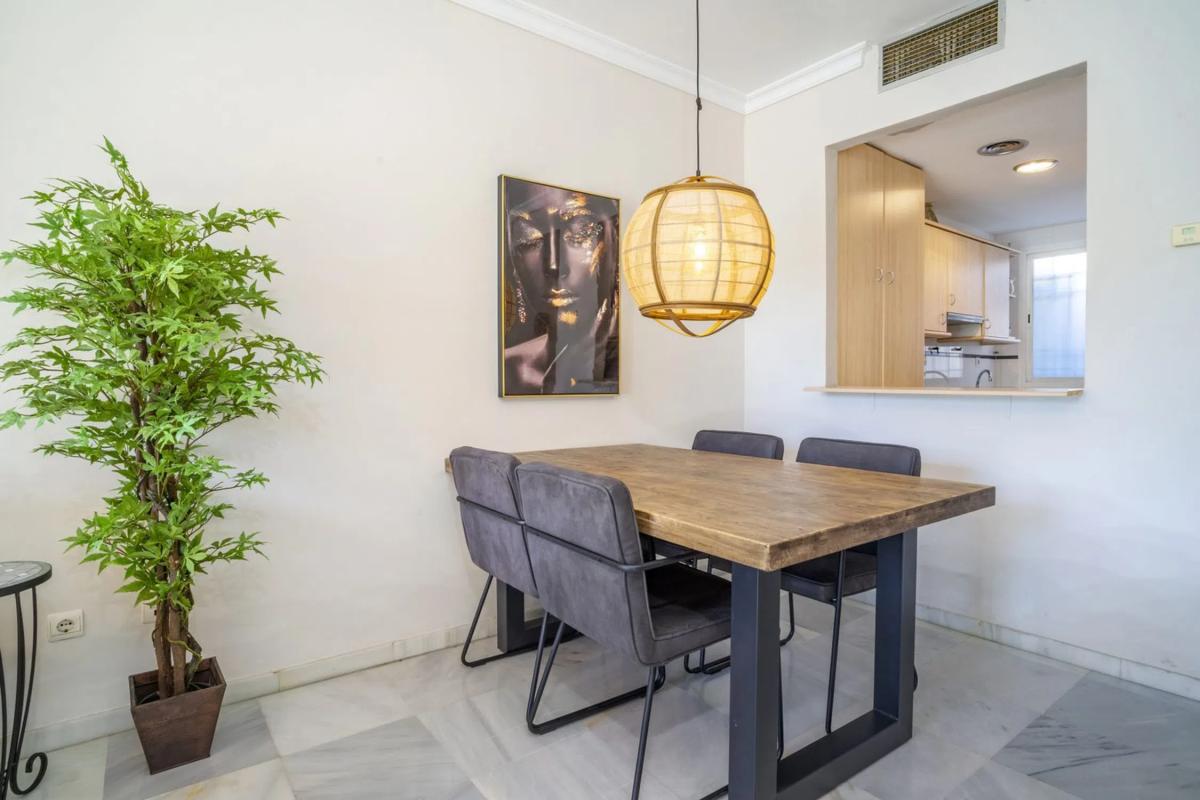 Venta de piso en Barrio Los Naranjos, Marbella
photo 2