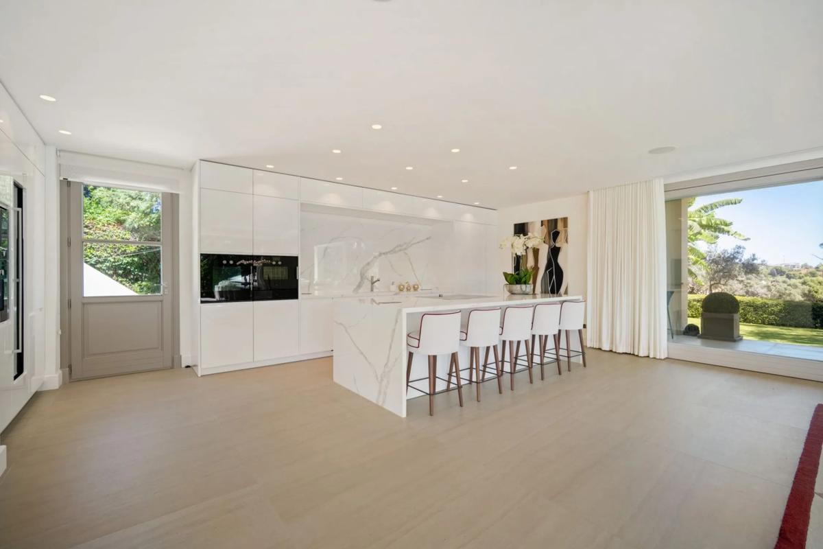 Sale of independent chalet in Calle Aries, Marbella
 photo 4