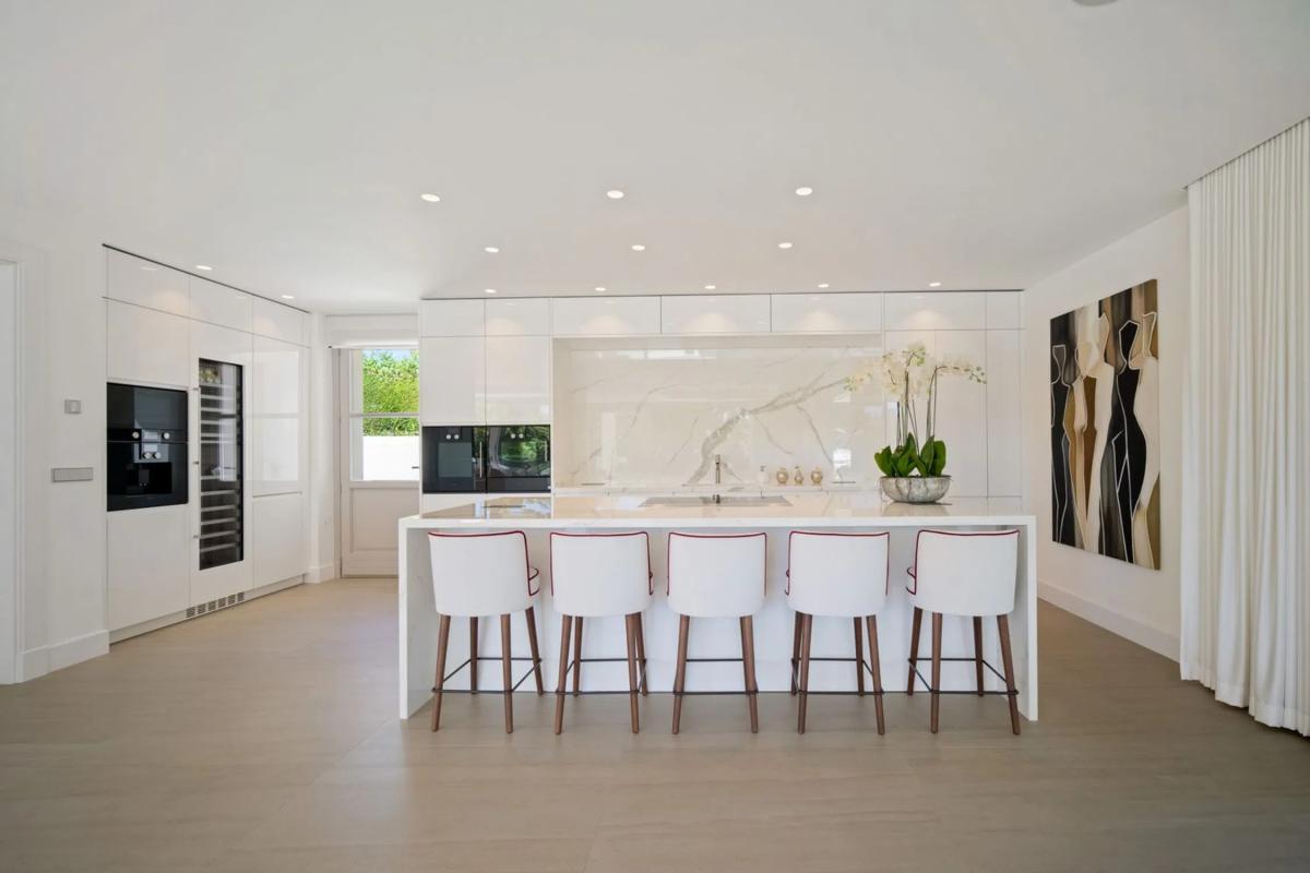 Sale of independent chalet in Calle Aries, Marbella
 photo 5