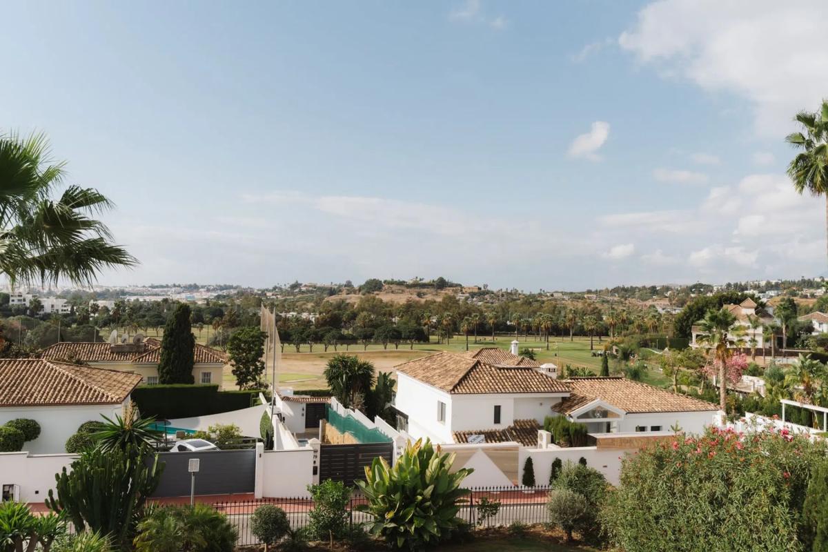 Sale of independent chalet in Urbanizacion N Andalucia 1F, Marbella
 photo 4