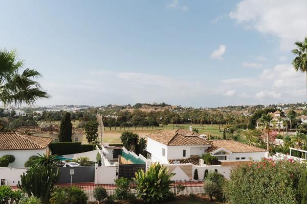 Chalet wolnostojący na sprzedaż w  Urbanizacion N Andalucia 1F, Marbella photo 4