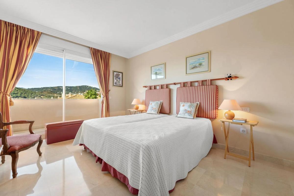 Venta de duplex en Barrio Los Naranjos, Marbella photo 2