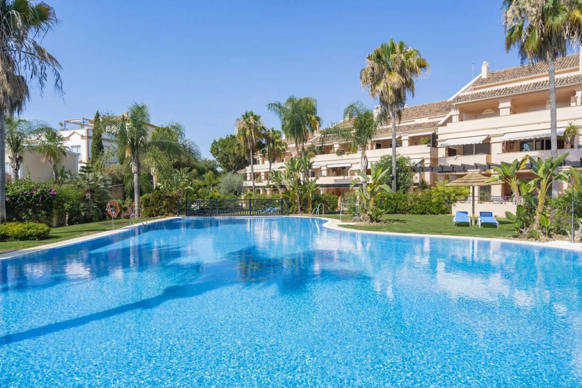 Venta de duplex en Barrio Los Naranjos, Marbella photo 4
