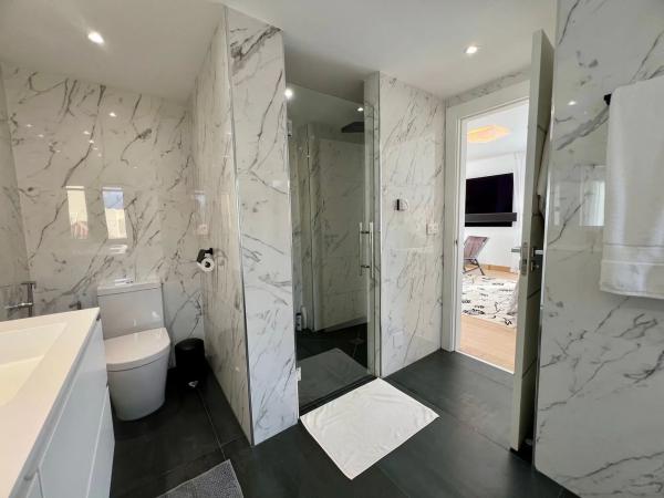 Independent chalet for sale in Nueva Andalucia K, 23, Marbella
photo 1